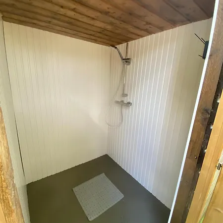 Les Pichies, Le Tipi D'adri, Insolite *