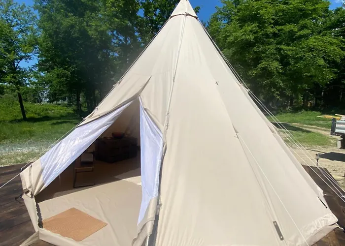 Les Pichies, Le Tipi D'adri, Insolite خيمة فخمة *